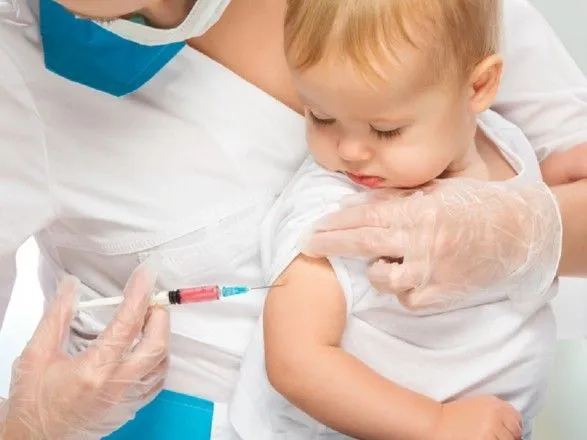 Імунолог пояснив, чому українці уникають вакцинації