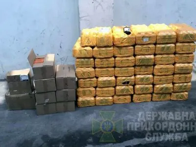 Поляки пытались вывезти из Украины лекарства и косметику на полмиллиона гривен
