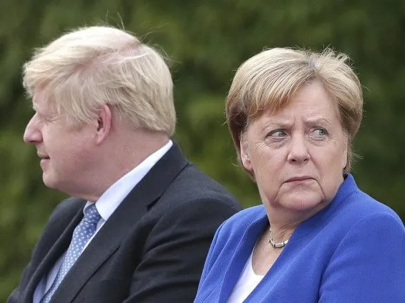 Меркель і Джонсон не підтримали повернення Росії в G8