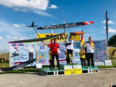 Украинец стал чемпионом мира по авиамодельному спорту