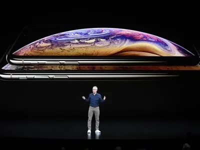 Apple представит в сентябре новые смартфоны и ноутбук с диагональю 16 дюймов - СМИ