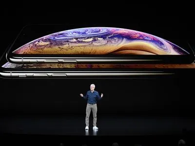 Apple представить у вересні нові смартфони і ноутбук з діагоналлю 16 дюймів - ЗМІ
