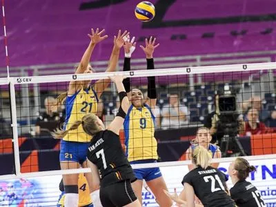 Україна зазнала поразки на старті розіграшу ЧЄ з волейболу