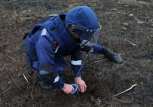 У Києві біля озера знайшли снаряд часів Другої світової війни