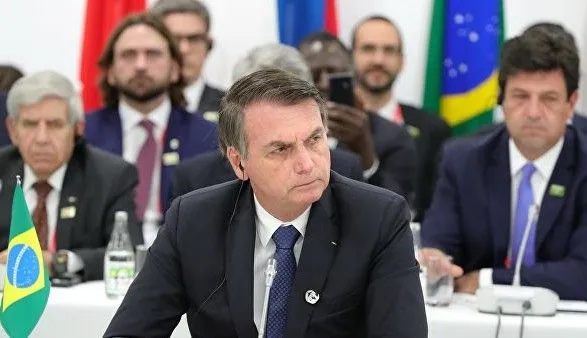 Президент Бразилии отказался принять помощь G7 для борьбы с пожарами в лесах Амазонки