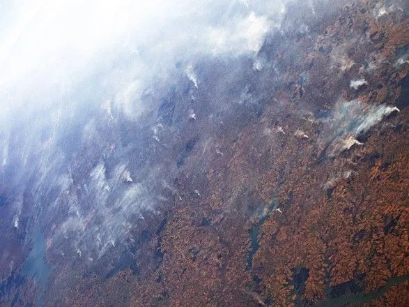 Из космоса сняли дым от лесных пожаров в Амазонии