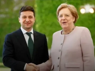 Сталі відомі подробиці телефонної розмови Меркель та Зеленського