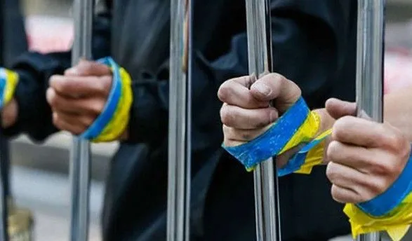 В России сообщают, что подготовленных к обмену украинцев повезли в аэропорт