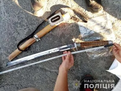 В Харьковской области мужчина пришел на прием к врачу с мечом