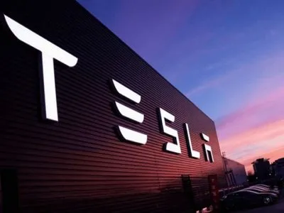 Tesla вперше запропонувала автострахування в США