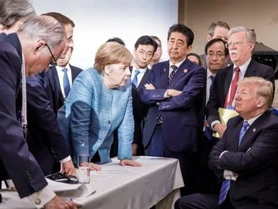 Трамп має намір на запрошення Меркель відвідати Німеччину