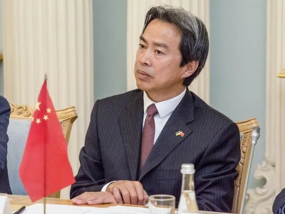Посол Китая о словах Болтона: Украина не требует наставников извне