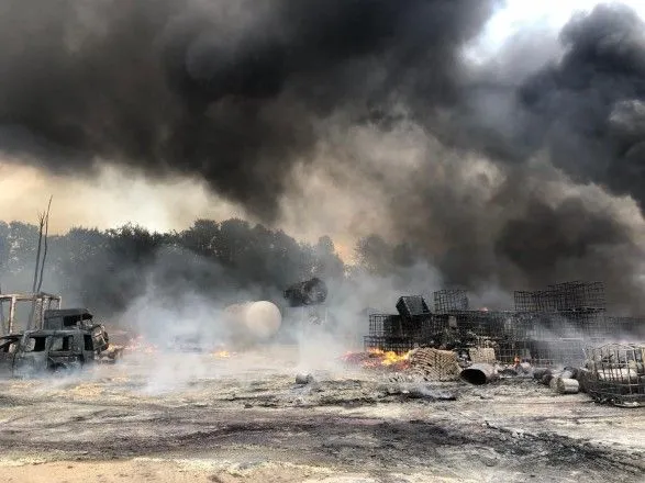 Масштабну пожежу біля Львова локалізували, є постраждалі