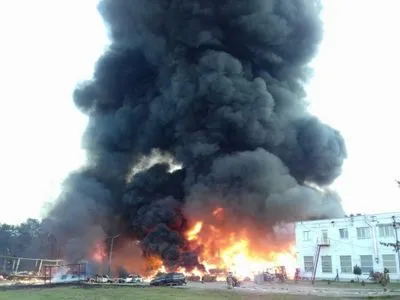 Возле Львова крупный пожар на предприятии