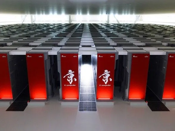 v-yaponiyi-pripiniv-svoyu-robotu-superkompyuter-k