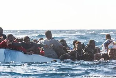 В Марокко спасли 156 нелегальных мигрантов из Средиземного моря