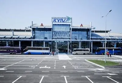 Аэропорт "Киев" закрывают на ремонт
