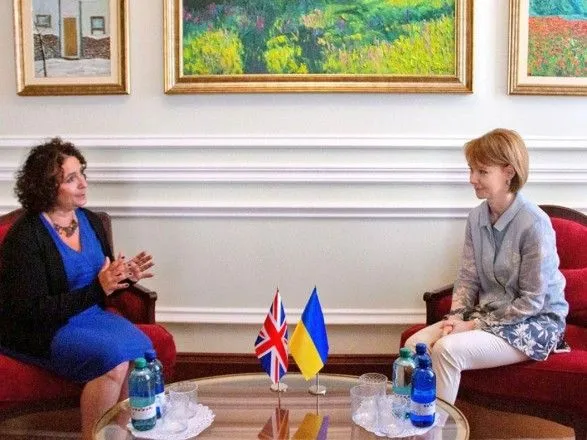 В Украине начала работу новая посол Великобритании