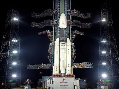 Посадковий модуль індійської місії на Місяць успішно відокремився від орбітального апарату