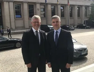 Новый министр иностранных дел Украины осуществил первые зарубежные визиты