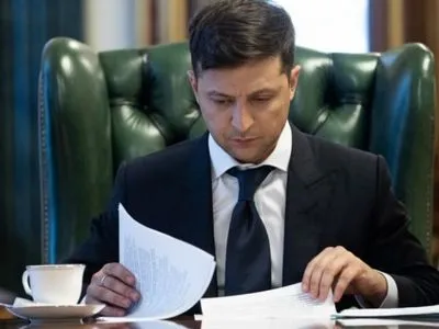 Закон о снятии неприкосновенности с нардепов отправили на подпись Зеленскому