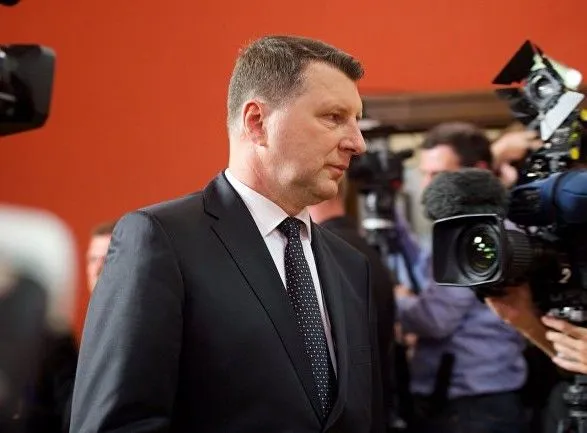 kolishniy-prezident-latviyi-prokhodit-yak-svidok-u-spravi-pro-koruptsiyu