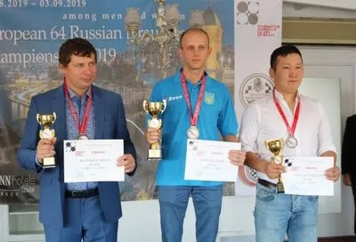 Украинец победил россиянина в финале ЧЕ по шашкам