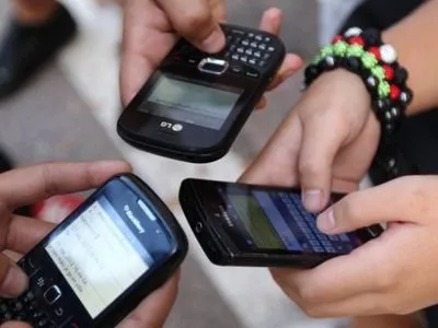 У Мінську домовились про відновлення сталого мобільного зв'язку на Донбасі