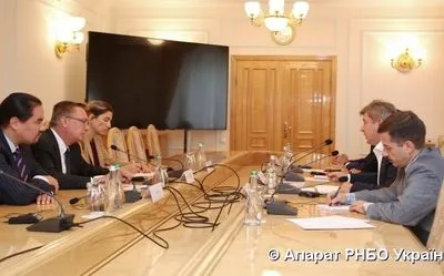 Данилюк обговорив із колишнім заступником генсека ООН ситуацію на Донбасі