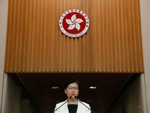 Руководительница Гонконга официально отозвала законопроект об экстрадиции, который вызвал протесты