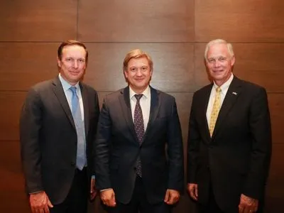 Сенаторы США встретились с Бакановым, Данилюком и Загороднюком