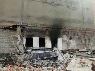 Пожар на старом николаевском мясокомбинате: люди почти неделю дышат дымом