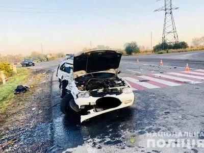 На трассе до границы с Молдовой столкнулись фура и легковушка, есть погибший