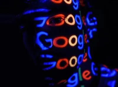 Роскомнадзор обвинил Google и Facebook во вмешательстве в избирательный процесс