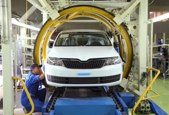 В Україні автовиробництво збільшилось на 42%