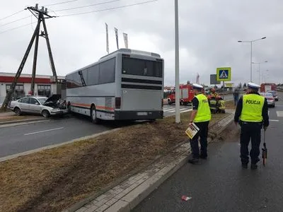 Автобус з українцями потрапив у ДТП у Польщі