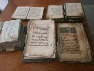 У Черкасах випадково знайшли церковні книги, яким близько 400 років