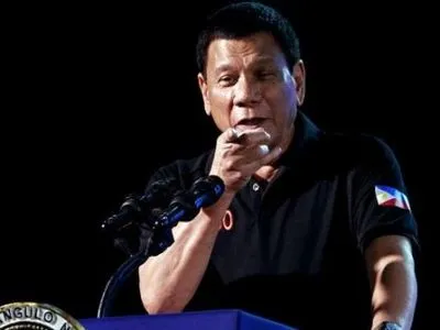 Президент Філіппін дозволив громадянам стріляти у корупціонерів