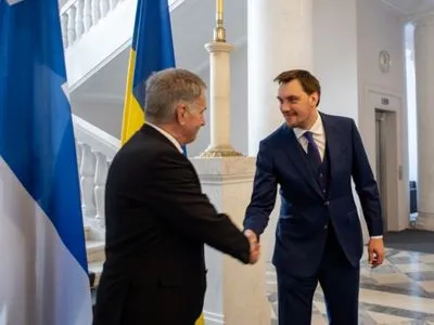 Гончарук зустрівся з президентом Фінляндії