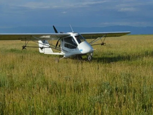Легкомоторний літак аварійно сів на Чернігівщині