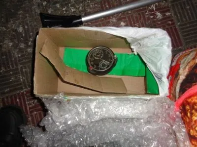 Россиянин пытался вывезти из Украины радиоактивные авиационные часы