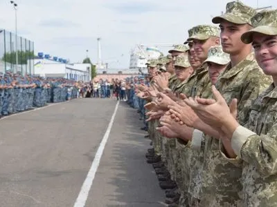 В Одессу прибыли освобожденные из РФ украинские моряки