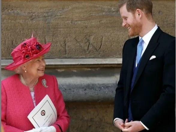 Британська королева у день народження принца Гаррі поділилась милим фото в Instagram