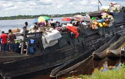 Китобійне судно затонуло в річці Конго: безвісти зникли понад 30 осіб