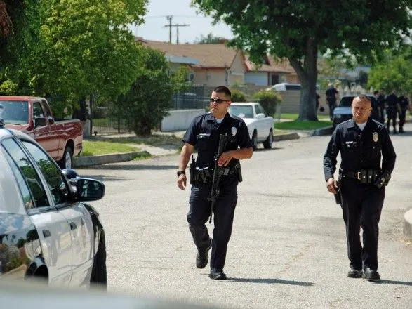 Во время стрельбы в пригороде Лос-Анджелеса погиб один человек