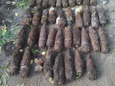 В Тернополе возле школы нашли боле 100 снарядов времен Второй мировой войны