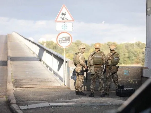 Министерство по делам ветеранов будет защищать интересы минера столичного моста Метро