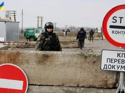 На адмінкордоні з Кримом почали будувати нові пункти пропуску