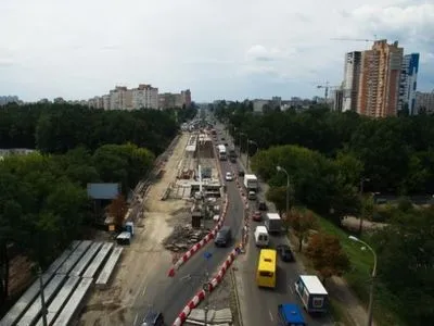 В субботу восстановят движение автотранспорта на Борщаговском путепроводе