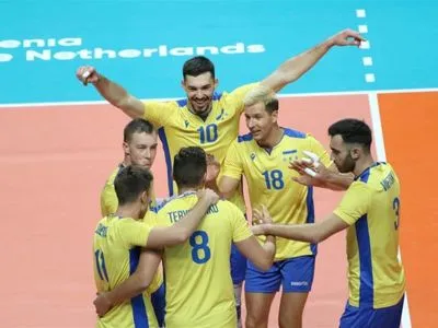 Мужская сборная Украины впервые за 22 года вышла в 1/4 финала ЧЕ по волейболу
